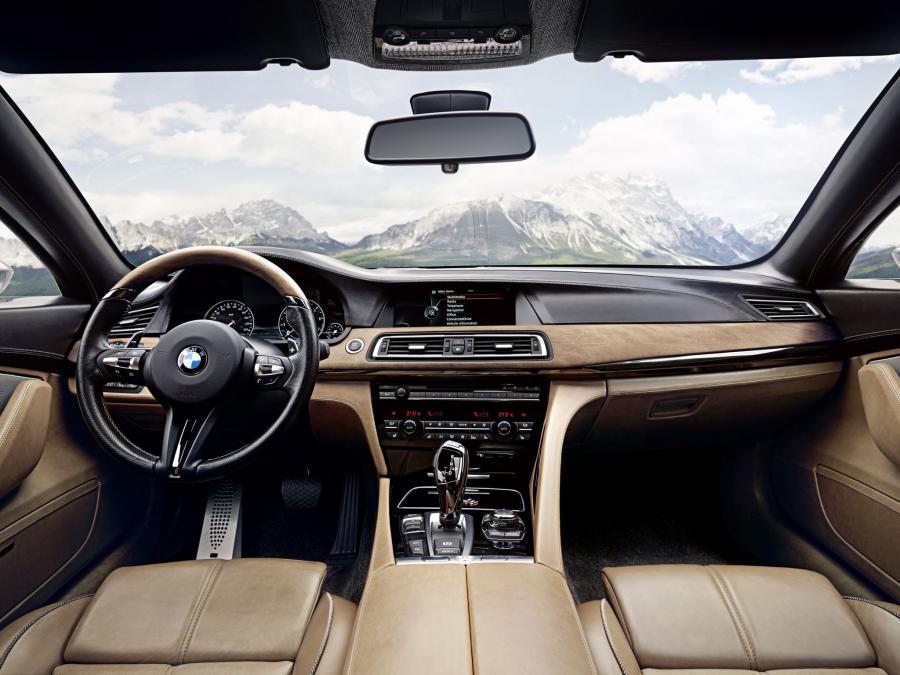  BMW Gran Lusso Coupe 2013 года  (фото 9 из 15)